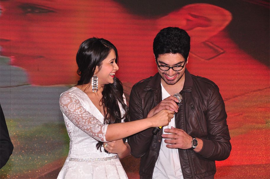 Dil-Deewana-Audio-Launch-by-Kapil-Dev